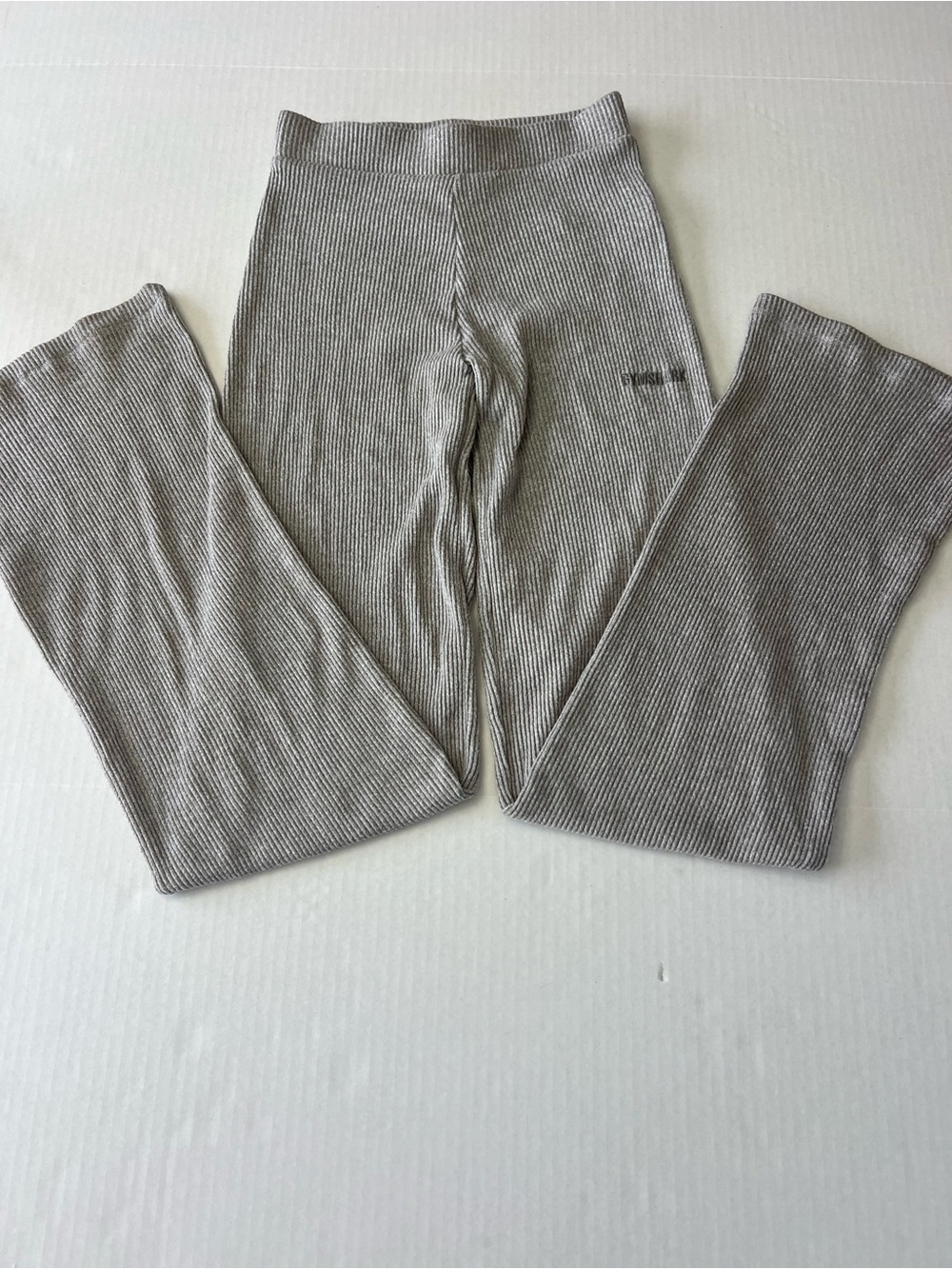 Gymshark Women’s Ribbed Flare Leggings in Gray Size XS